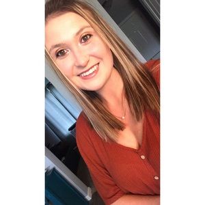 Meet your Posher, Brittney